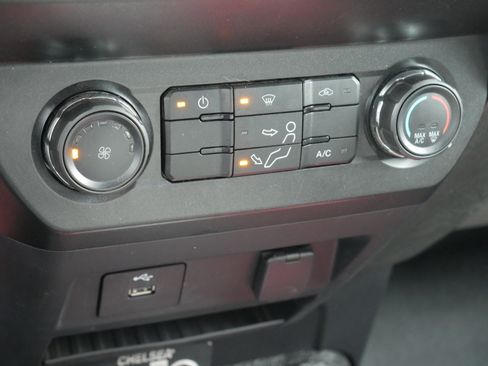 Certified 2019 Ford F550 2WD Regular Cab Super Duty image 9