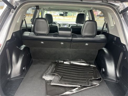 Used 2014 Toyota RAV4 Limited image 24