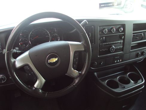 Used 2013 Chevrolet Express 1500 AWD image 18
