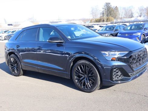 Used 2024 Audi SQ8 Prestige w/ Prestige Package image 3
