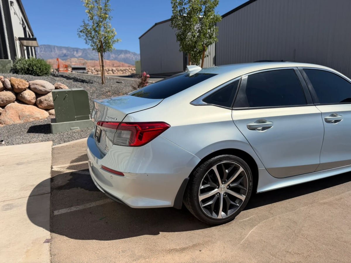 Used 2022 Honda Civic Touring image 9
