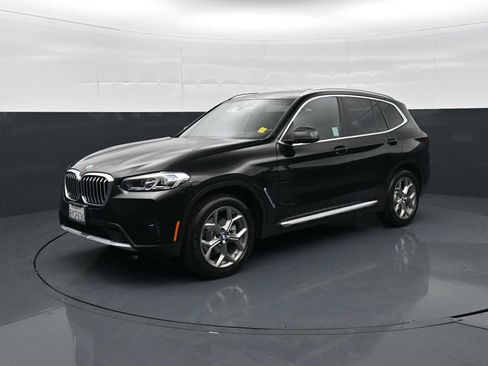 Used 2022 BMW X3 xDrive30i w/ Premium Package AWD/4WD image 1