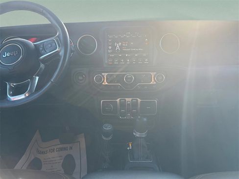 Used 2021 Jeep Wrangler Unlimited Sahara w/ Cold Weather Group image 16