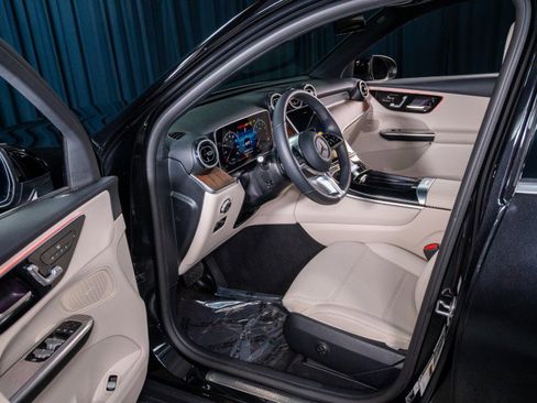 Certified 2026 Mercedes-Benz GLC 300 image 10