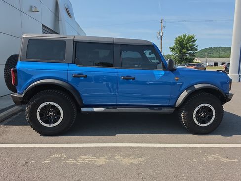Used 2025 Ford Bronco Badlands AWD/4WD image 2