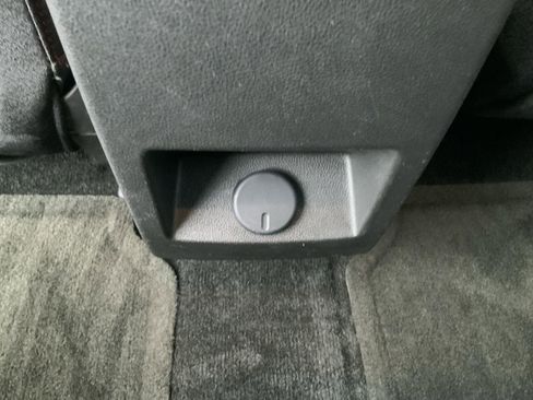 Used 2017 Chevrolet Equinox LT w/ Convenience Package image 45