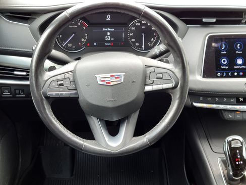 Used 2020 Cadillac XT4 Premium Luxury w/ Cold Weather Package FWD image 28