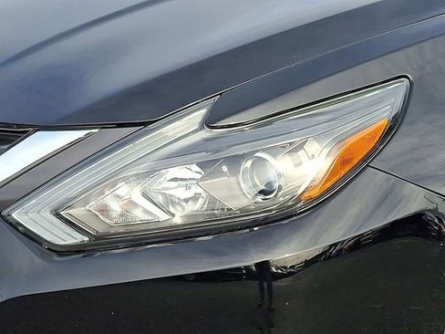 Used 2017 Nissan Altima 2.5 SR image 11