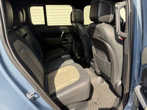 Used 2021 Land Rover Defender 110 X-Dynamic HSE image 28