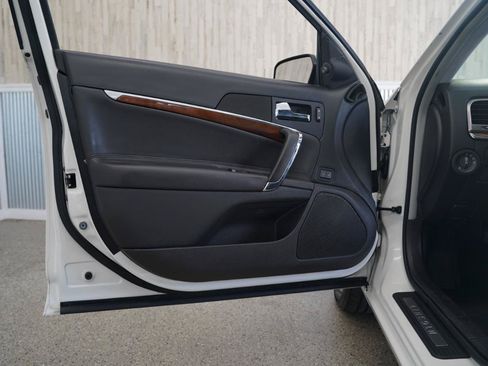 Used 2012 Lincoln MKZ FWD image 26