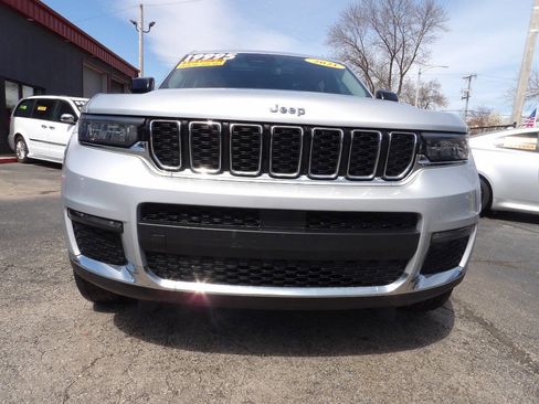 Used 2021 Jeep Grand Cherokee L Limited w/ Trailer Tow Group (B) AWD/4WD image 2