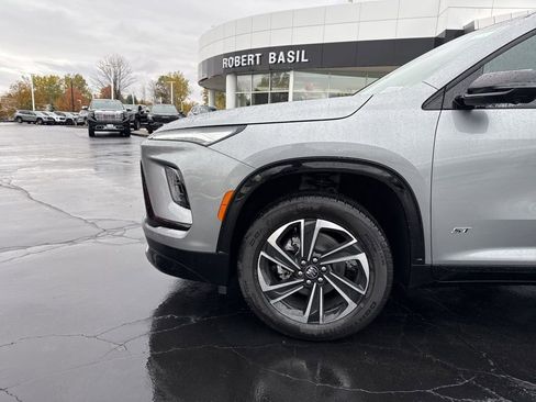 New 2026 Buick Enclave Sport Touring w/ Power Package image 5