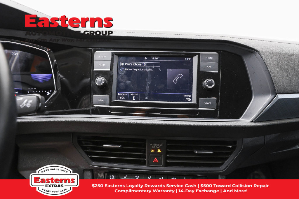 Used 2024 Volkswagen Jetta SE FWD image 13
