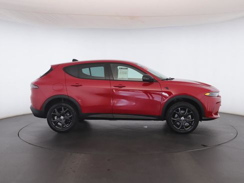Used 2024 Dodge Hornet GT w/ GT Blacktop Package AWD/4WD image 21