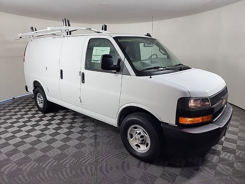 New 2025 Chevrolet Express 3500 w/ Driver Convenience Package image 1