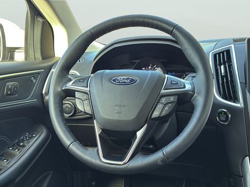 Used 2024 Ford Edge Titanium AWD/4WD image 19
