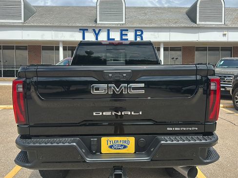 Used 2024 GMC Sierra 2500 Denali Ultimate w/ Max Trailering Package AWD/4WD image 6