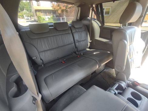Used 2010 Honda Odyssey EX-L image 17