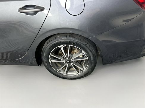 Used 2022 Kia Forte LXS FWD image 10