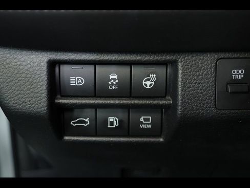 Used 2019 Toyota Avalon Touring image 16