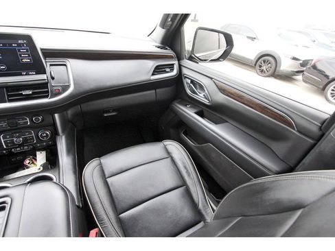 Used 2021 Chevrolet Tahoe Premier w/ Premium Package image 10