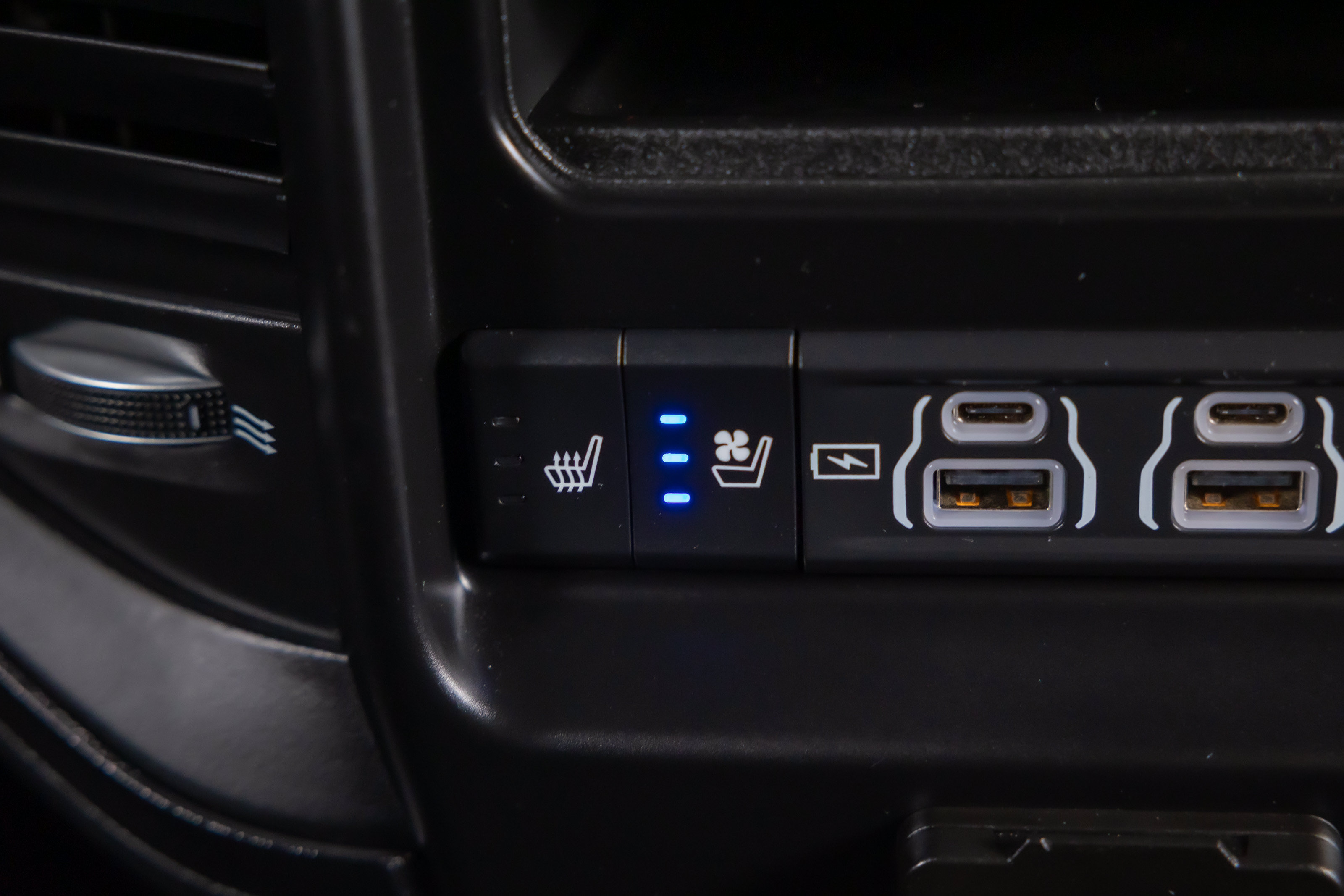 Used 2021 RAM 1500 TRX w/ TRX Level 2 Equipment Group AWD/4WD image 32