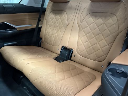 Used 2023 BMW X7 xDrive40i w/ Executive Package AWD/4WD image 31
