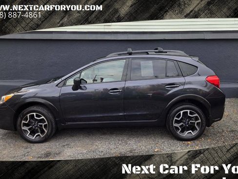 Used 2017 Subaru Crosstrek 2.0i Premium image 2
