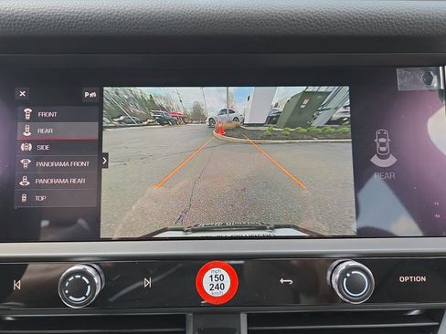 New 2026 Porsche Macan image 12