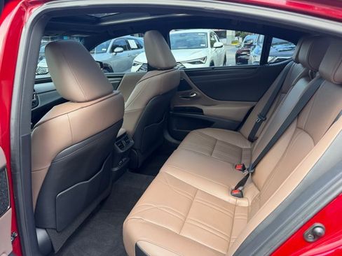 Used 2025 Lexus ES 350 Ultra Luxury w/ Accessory Package (Z2) FWD image 15