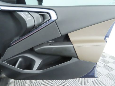 Certified 2025 BMW X3 xDrive30i w/ Premium Package image 25