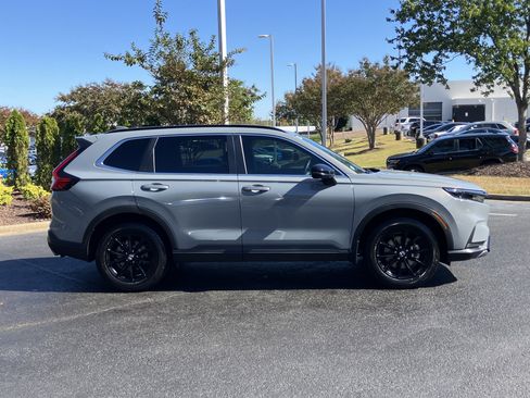 Certified 2025 Honda CR-V Sport image 11