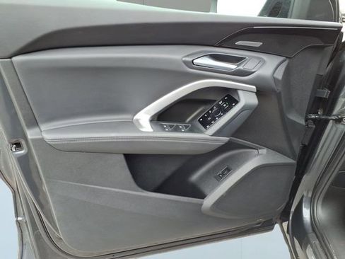 Used 2025 Audi Q5 Premium Plus w/ Premium Plus AWD/4WD image 11