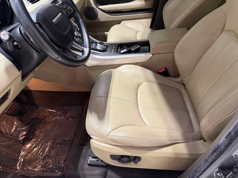 Used 2016 Land Rover Range Rover Evoque SE AWD/4WD image 25