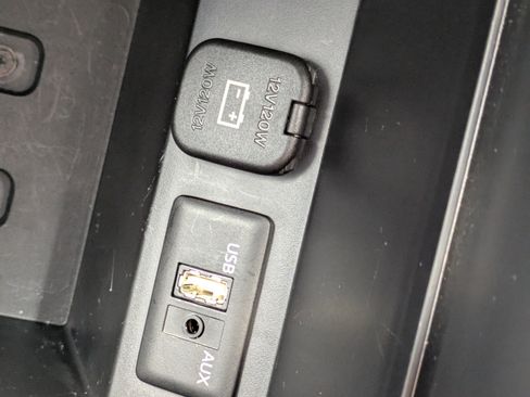 Used 2013 MAZDA MAZDA3 i Touring image 28