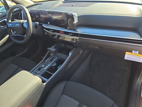 New 2026 Kia Sorento LX image 13