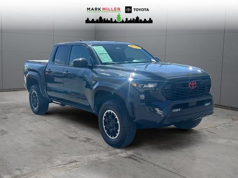 Certified 2024 Toyota Tacoma TRD Off-Road w/ TRD Off Road Upgrade Package AWD/4WD image 7