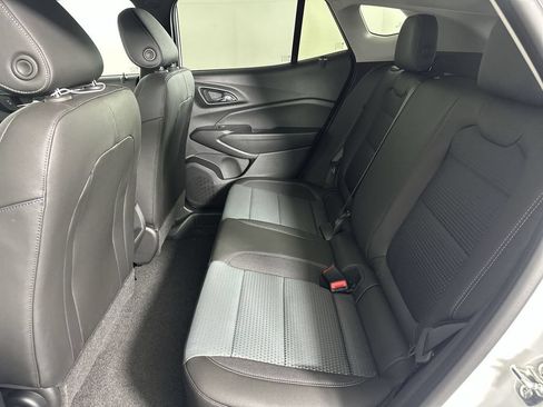 New 2026 Chevrolet Trax LT w/ LT Convenience Package FWD image 24