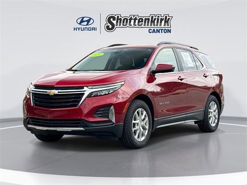 Used 2023 Chevrolet Equinox LT image 1