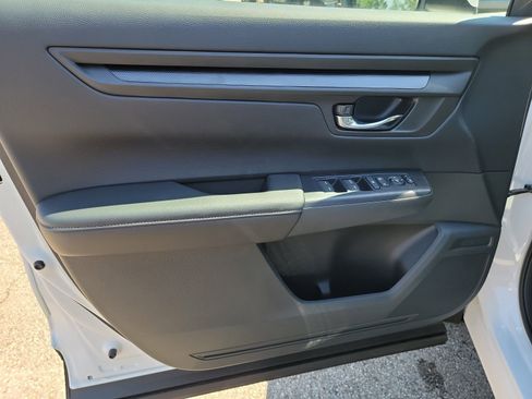 Used 2026 Honda CR-V LX image 12