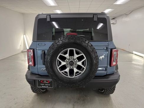 New 2025 Ford Bronco Badlands image 7