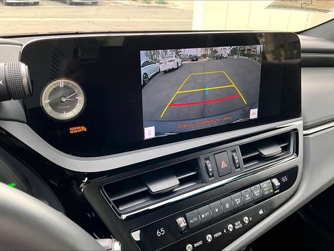 Used 2025 Lexus ES 350 w/ Premium Package image 25