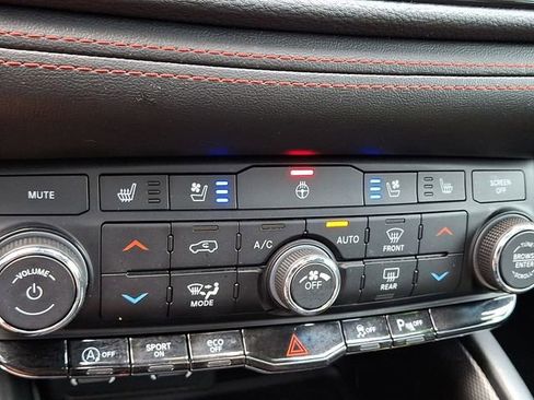 Used 2024 Dodge Durango GT AWD/4WD image 26
