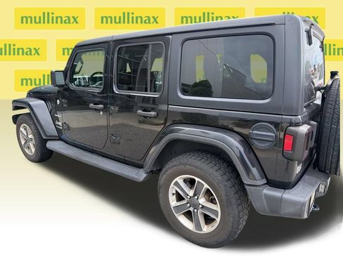 Used 2021 Jeep Wrangler Unlimited Sahara AWD/4WD image 7