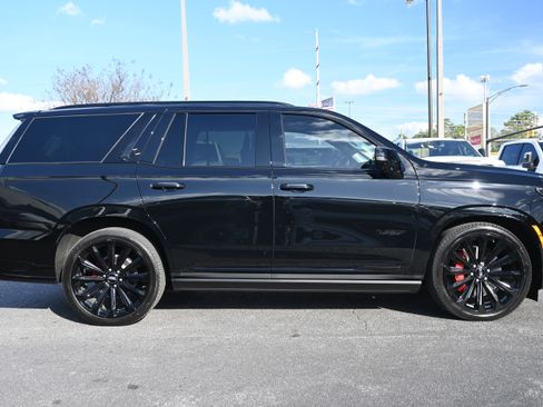 Used 2025 Cadillac Escalade V image 22