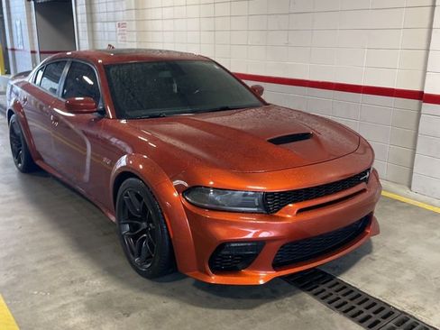Used 2022 Dodge Charger Scat Pack RWD image 2