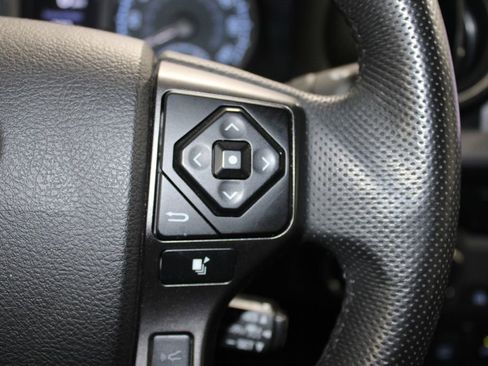 Used 2022 Toyota Tacoma TRD Off-Road w/ Technology Package image 24