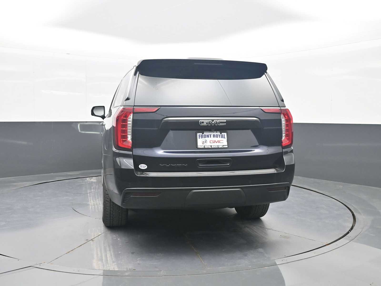 Used 2024 GMC Yukon XL SLT w/ SLT Luxury Package AWD/4WD image 6