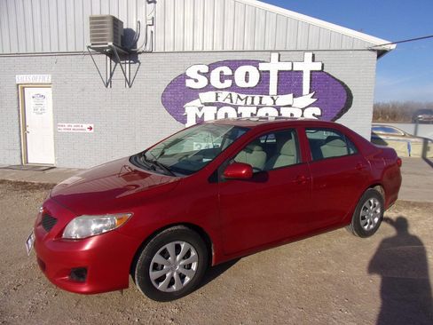 Used 2009 Toyota Corolla LE image 1