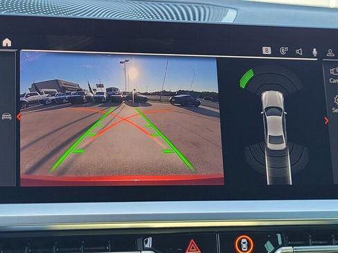 Used 2021 BMW 330i Sedan w/ Premium Package image 18